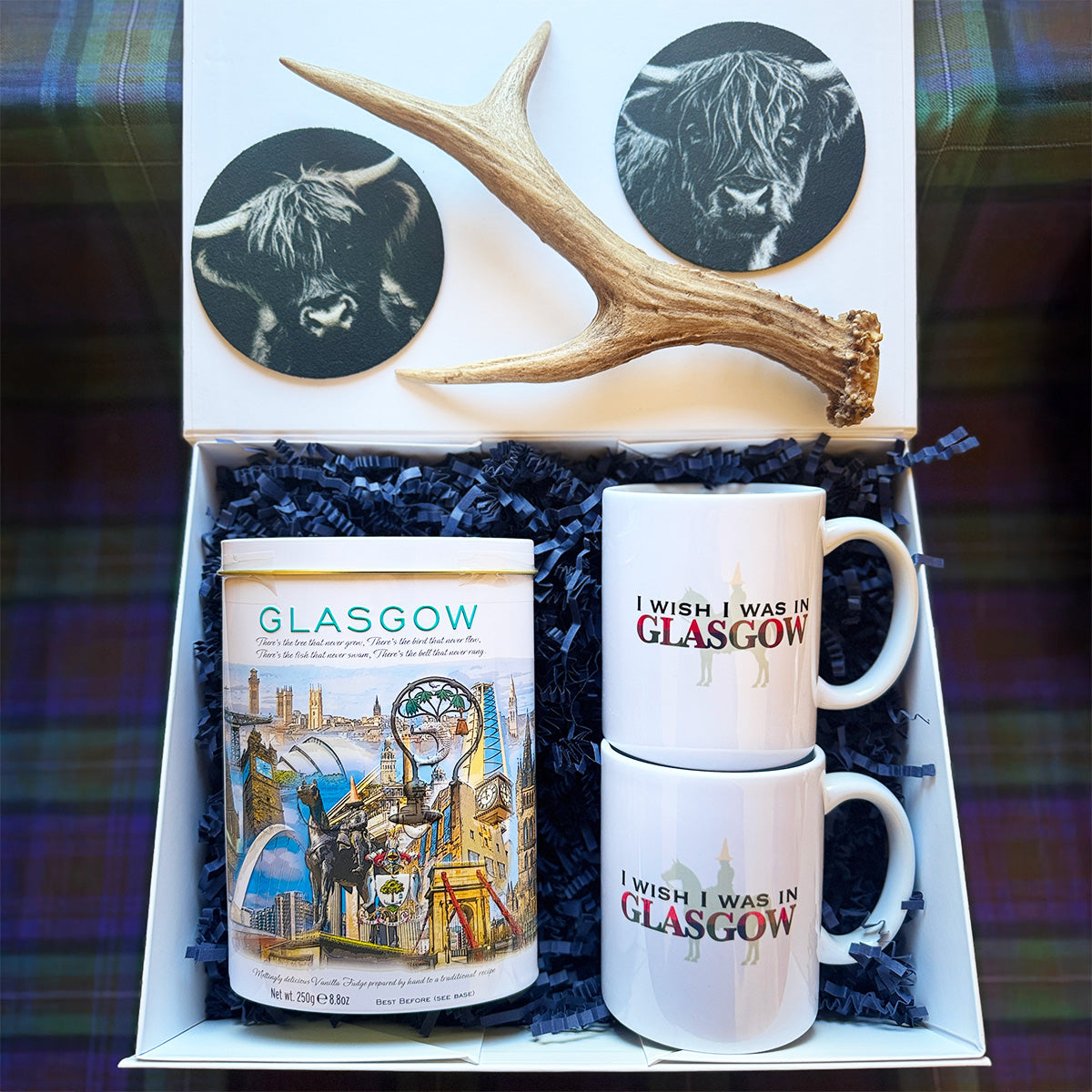 Scottish Glasgow themed gift box with mugs, fudge and coasters